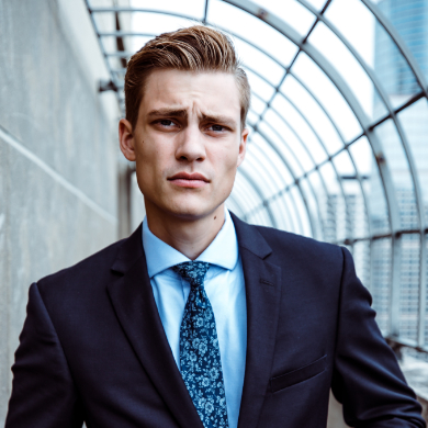estate agent 2.jpg